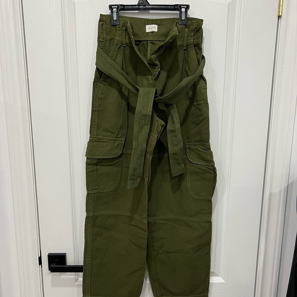 Aritzia Wilfred Olive Green Cargo Pants with Belt
